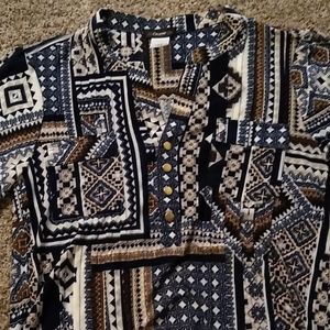 Beautiful Cocomo Top with Button Details